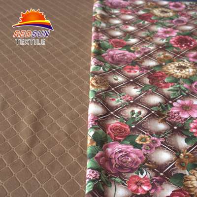 free sample disperse printed polyester stocklot plain brushed bed sheet fabric for mattress home textile fabric with plain twill embossing